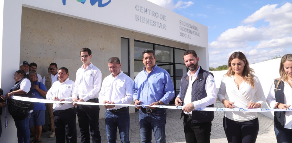 Gobernador realiza gira de trabajo en los municipios de la frontera chica