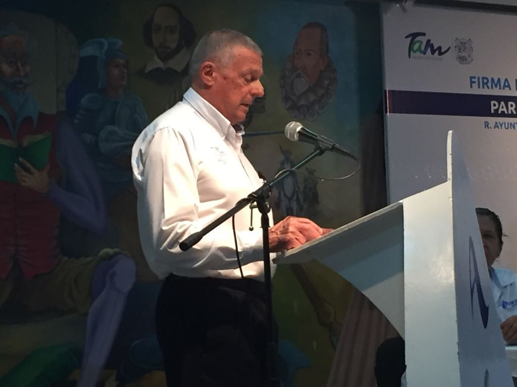 Firma municipio convenio Nacional Financiera