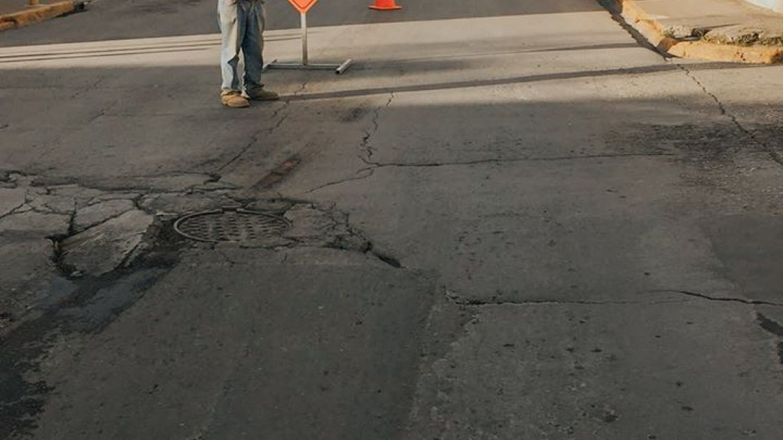 Realizan trabajos de rehabilitación en la red de agua