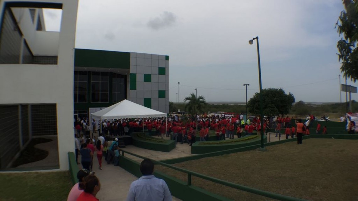 Gobernador y Director del IMSS entregan certificados a guarderías