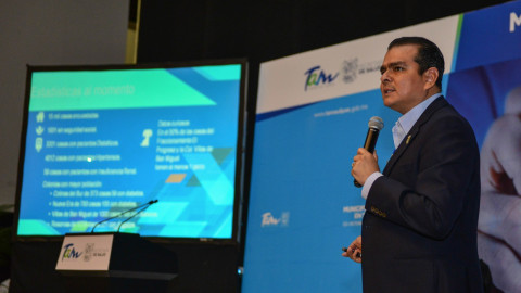 Comparte Enrique Rivas "Experiencias de Salud"