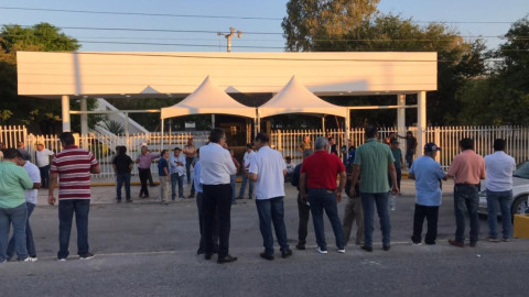 Toman maestros las oficinas de la SET