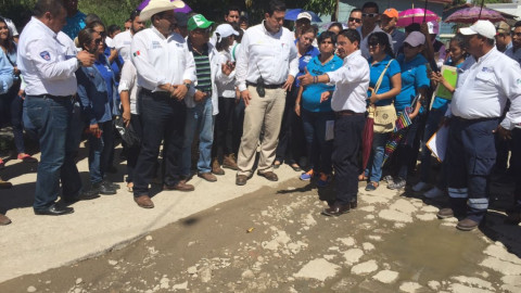 Cerrarán pasó a pipas que le fletean a Pemex