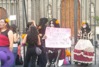 Protestan por homicidios en Hemiciclo a Juárez