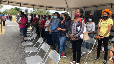 Celebra Obispo misa en el Panteón Municipal de Nuevo Laredo