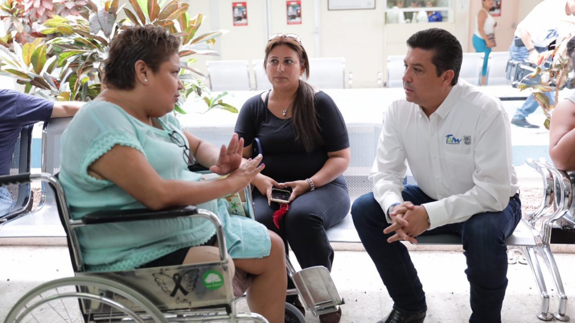 Reciben Hospital General y Centro de Salud visita sorpresa del Gobernador