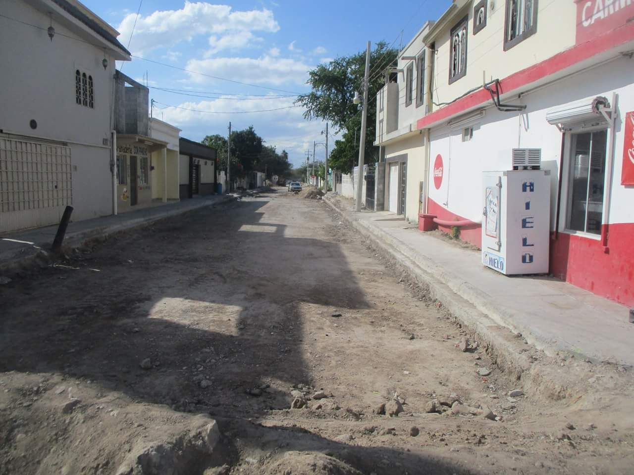 Más pavimentación para colonia Arcoíris