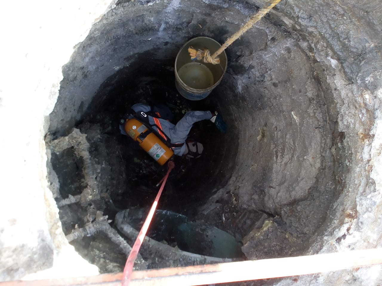 Retiran basura de 12 drenajes, sondean y mejoran servicio