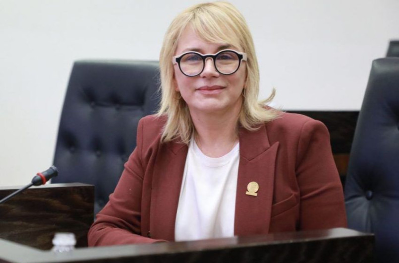 Grúas no podrán llevarse vehículos si conductor esta presente