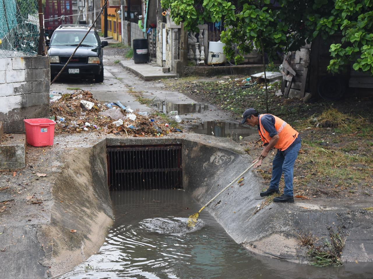 Desazolve Permanente de la Red Hidráulica, Factor Clave para Evitar Inundaciones Asegura Chucho Nader