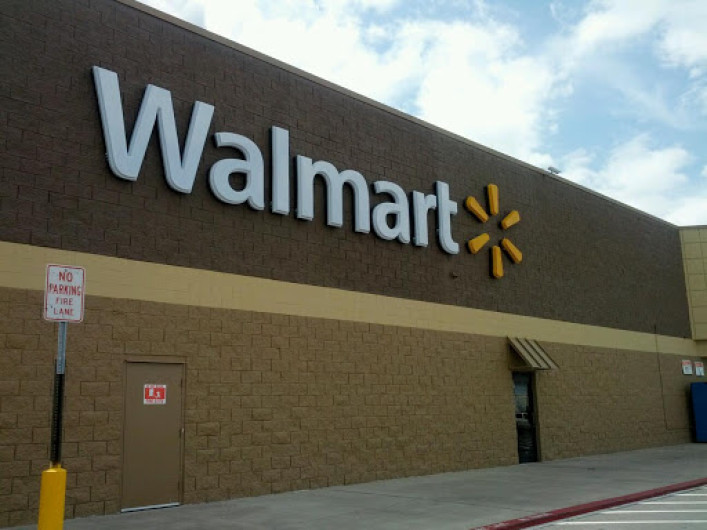 Arrestan a sospechoso por amenaza de atentado en Walmart de Harlingen