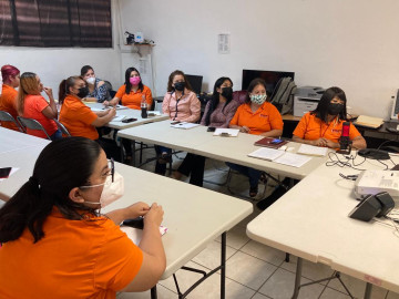 Especialista en salud capacita al inmujer Nuevo Laredo en la NOM 046