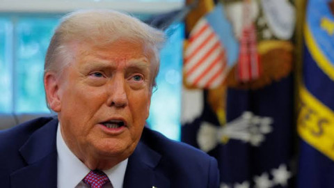 Trump ordena derribar aviones venezolanos que se acerquen de forma amenazante a buques de guerra de EU