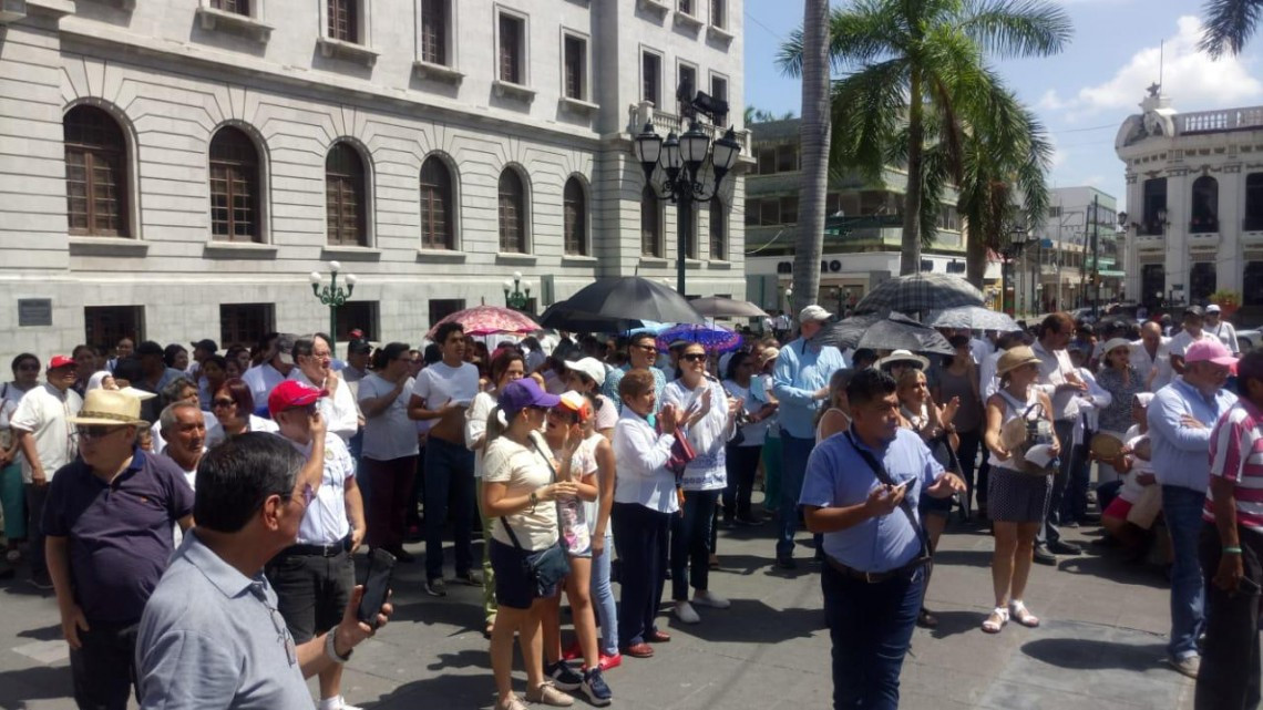 Protestan contra AMLO en Tampico