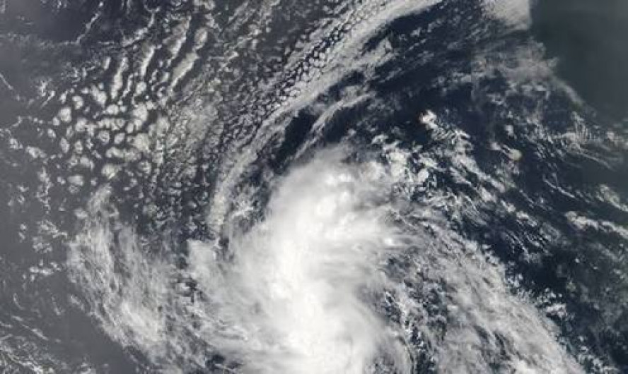 Tormenta Norma se localiza al sur de la Península de Baja California