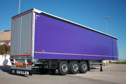 29 personas fueron recuperados de un semirremolque en San Antonio