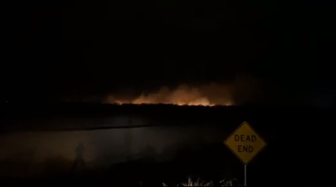 Continúa incendio en la frontera de Rio Grande City y Camargo