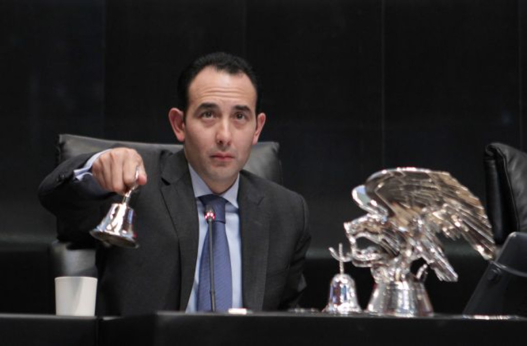 Gil Zuarth deja el Senado, pero se mantiene como militante