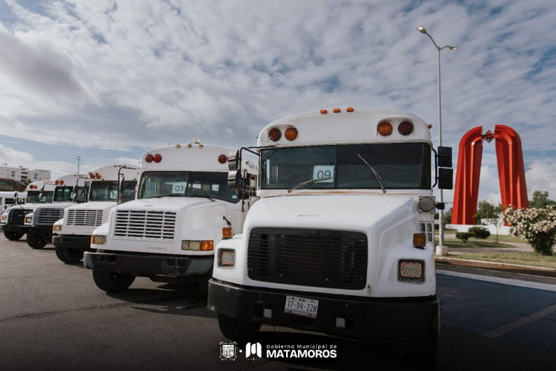 Reanudan transporte escolar gratuito para 22 escuelas