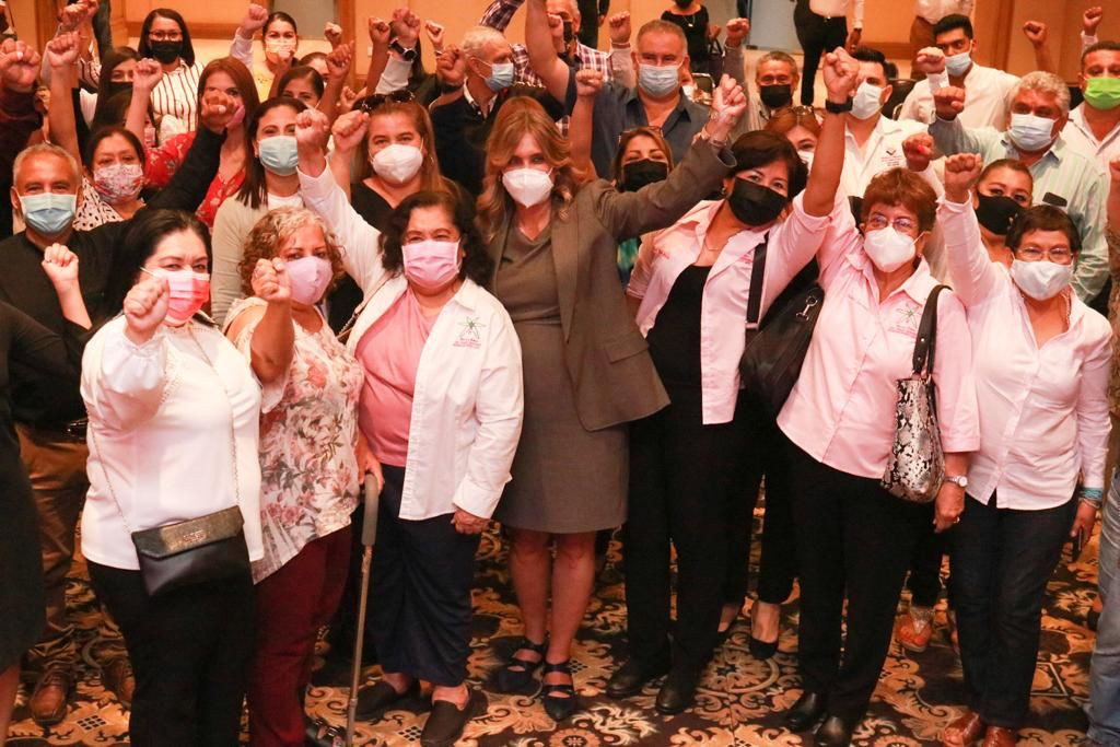 Maki Ortiz tiene éxito en Nuevo Laredo