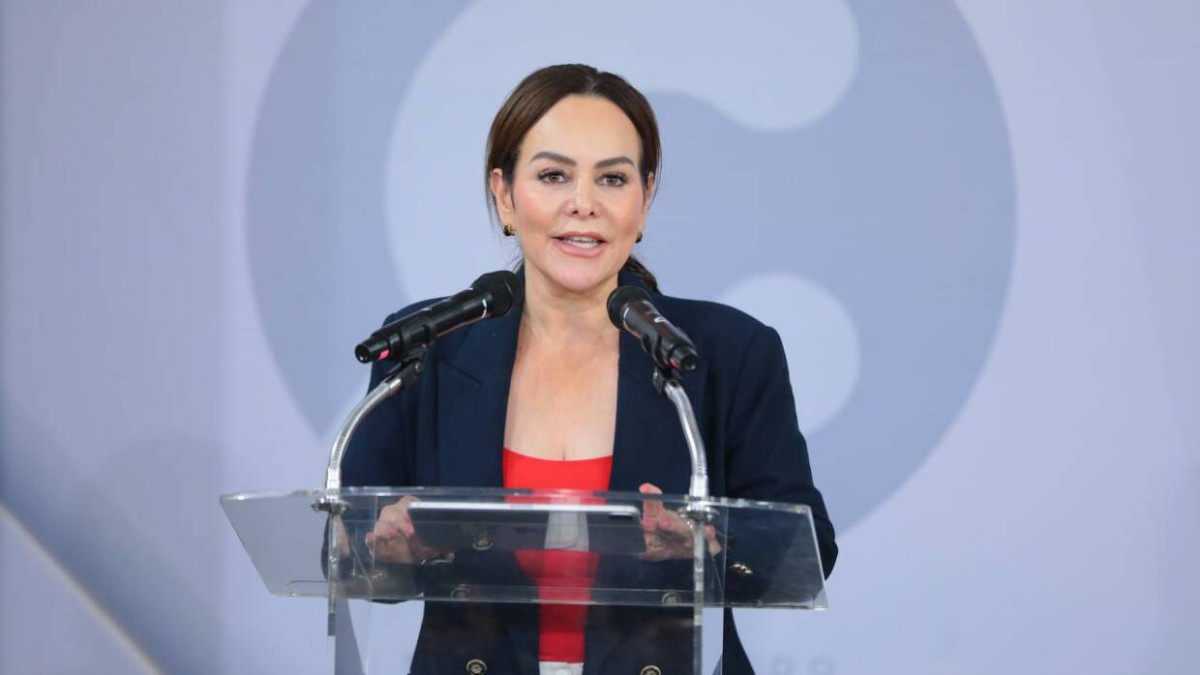 Invita Gobierno Municipal a padres de familia a entregar solicitudes y documentación para beca UNE