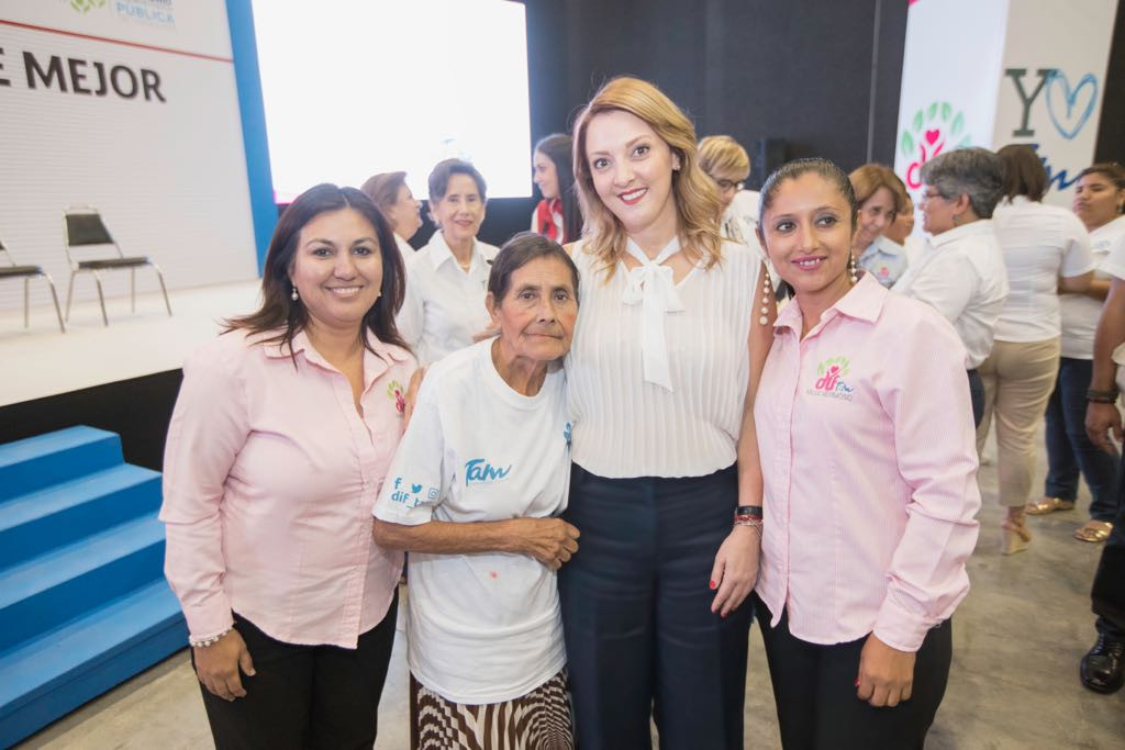 Entrega programa “Para verte mejor, Para oírte mejor” 700 aparatos funcionales 