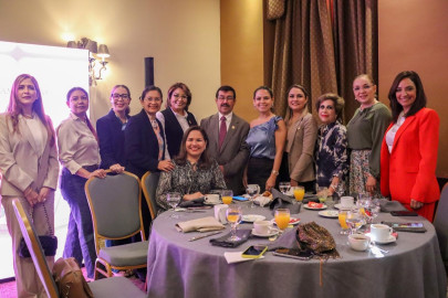 La UAT y la Asociación de Mujeres Jefas de Empresa firman convenio en la zona sur  