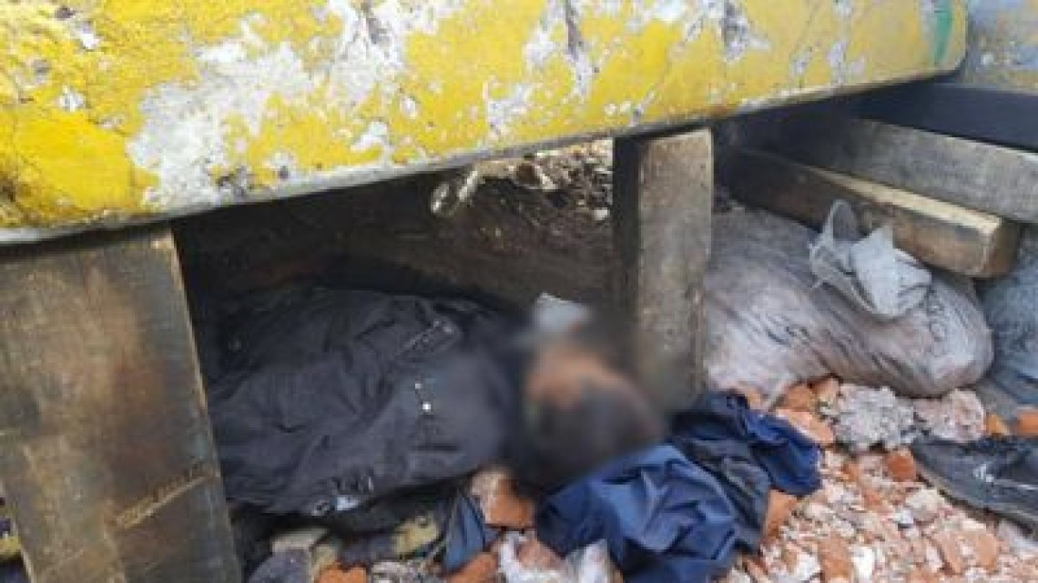 Hombre muere aplastado frente al AICM