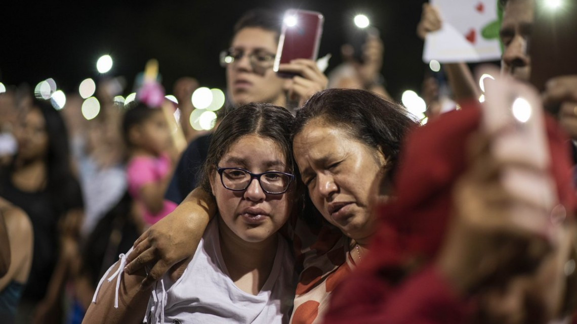 Vigilia en El Paso para recordar a las víctimas del tiroteo
