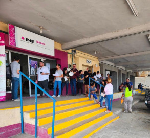 Reanuda INE trámites