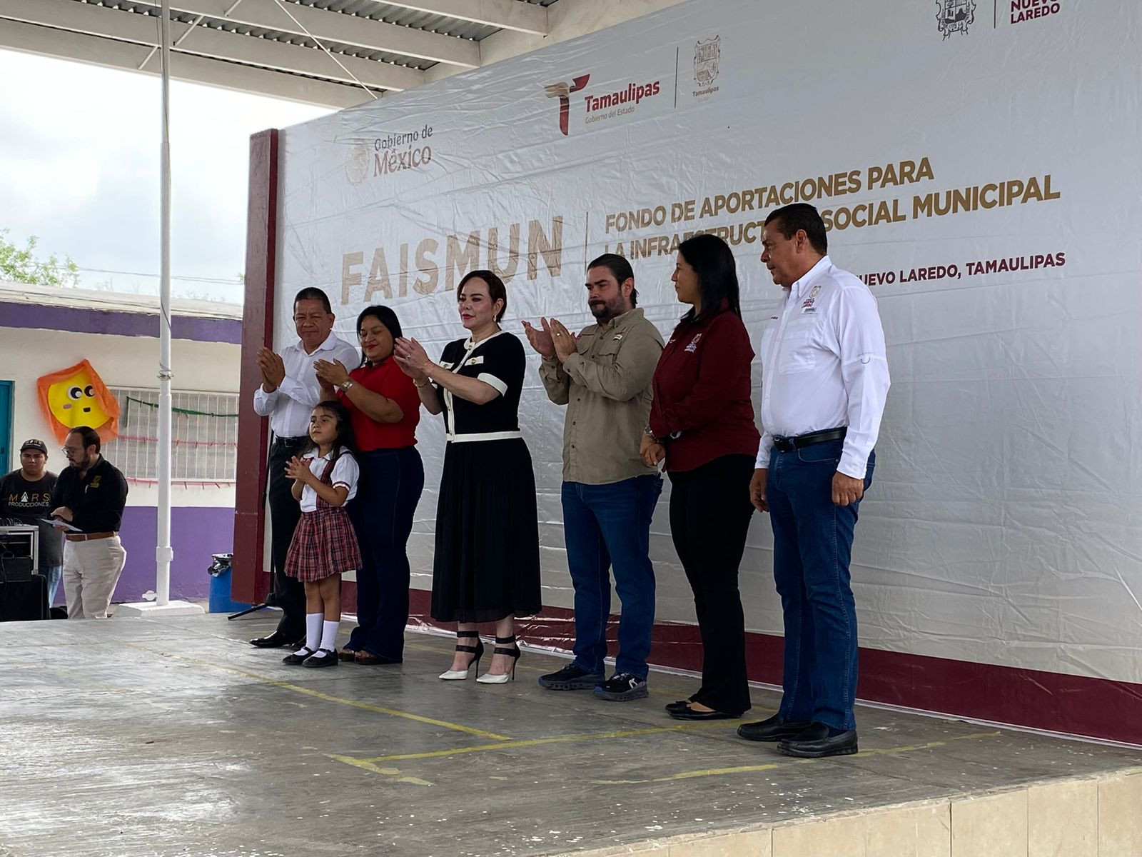 Entrega obras en escuelas de preescolar