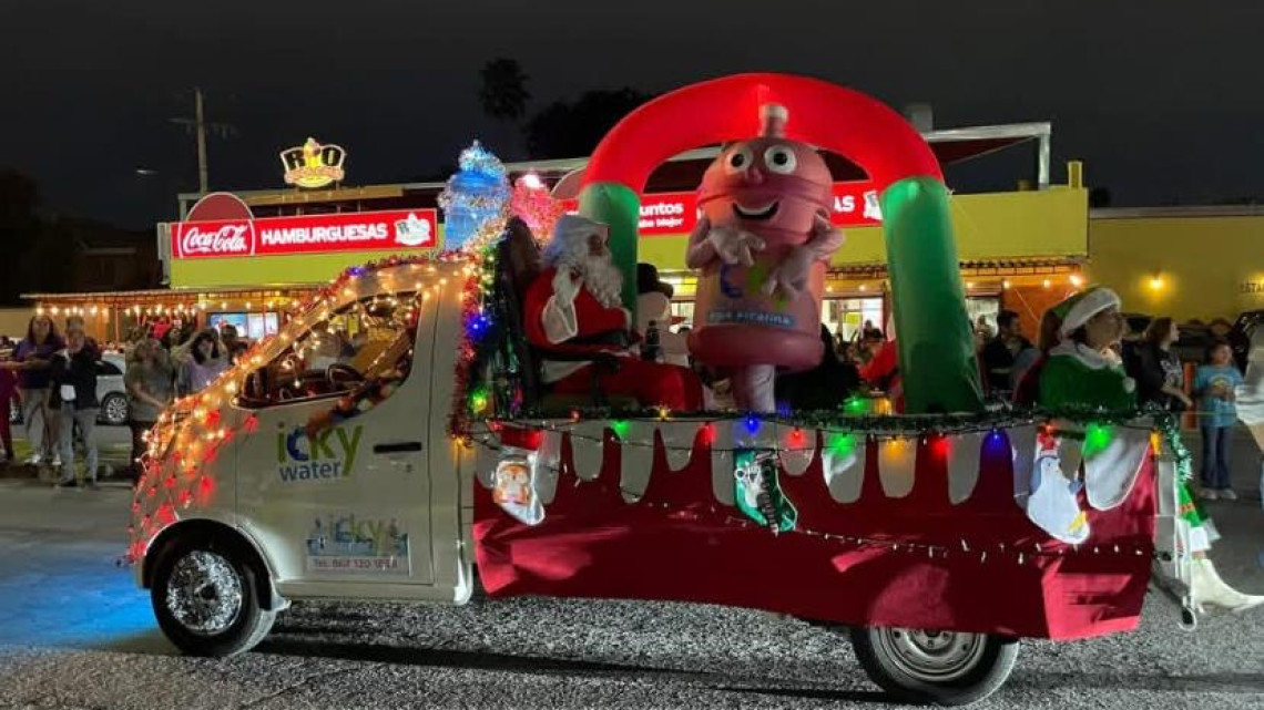 Gran respuesta a la convocatoria del tradicional Desfile Navideño en Nuevo Laredo