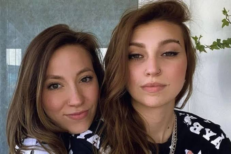 Novias descubren que podrían ser hermanas después de 2 años de relación