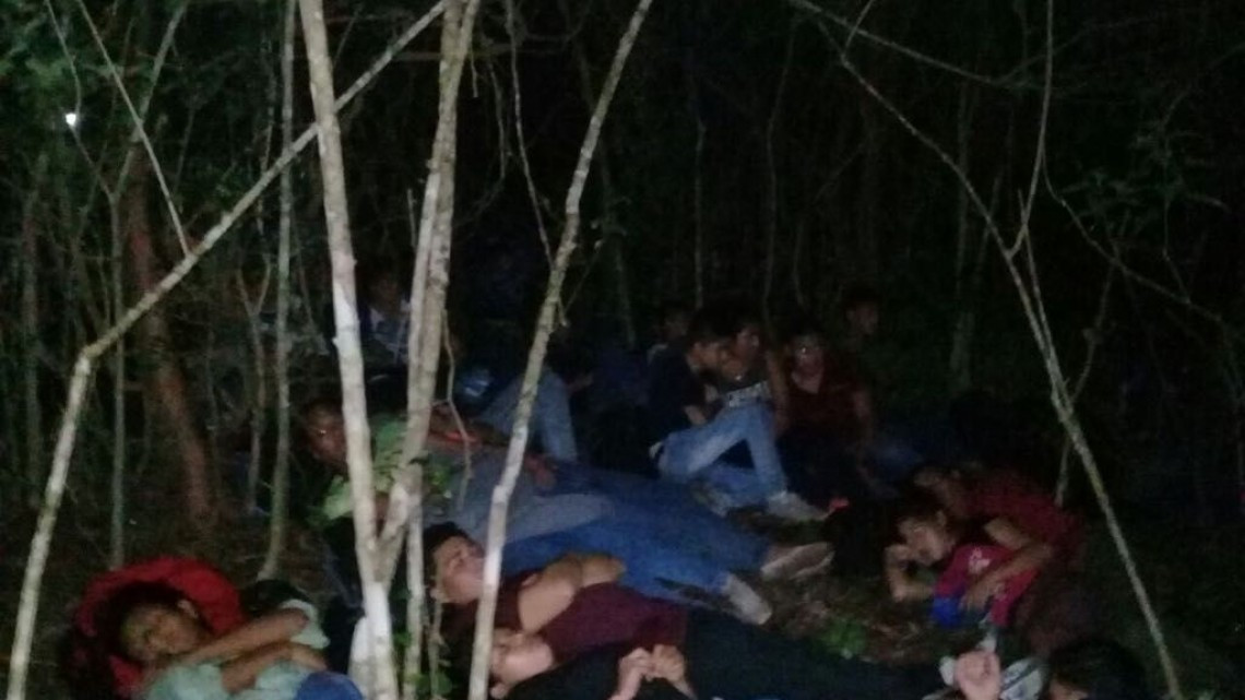 Rescata a 147 migrantes abandonados en Veracruz