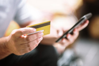 Por esta razón no debes poner ‘nombres raros’ a las transferencias bancarias