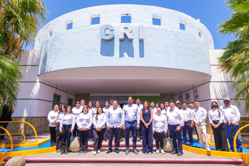 Agradecen familias la unión de esfuerzos del Alcalde, Carlos Peña Ortiz y Oxxo