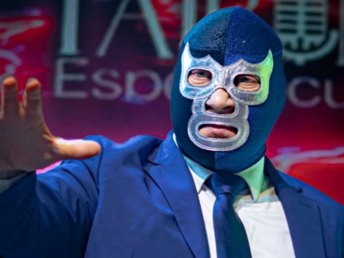 Blue Demon Jr. sufre accidente automovilístico y permanece en terapia intensiva