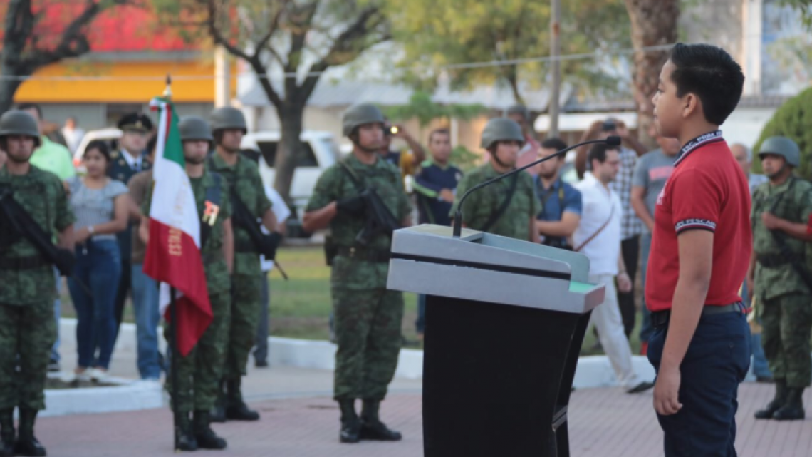 Atestigua CDV desfile conmemorativo de la Independencia