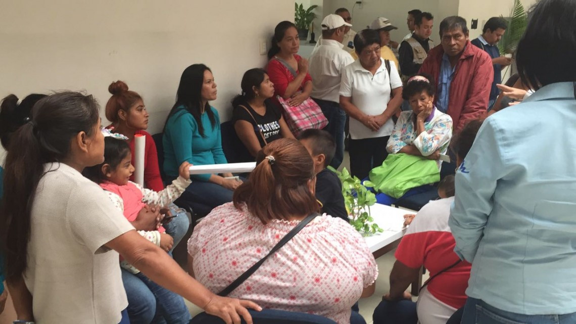 Llevan más de 20 años ignorados por la CFE en la ampliación 15 de mayo