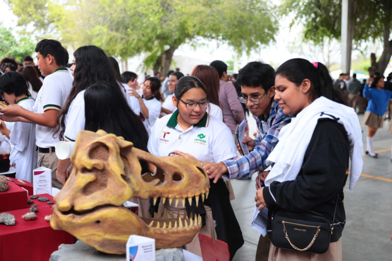  Acerca Gobierno Municipal programas y servicios a jóvenes del CONALEP