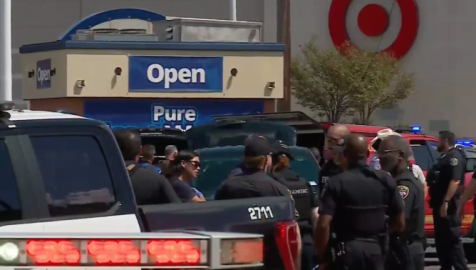 Tiroteo afuera de Target en Austin deja tres muertos; sospechoso detenido tras huir en vehículos robados