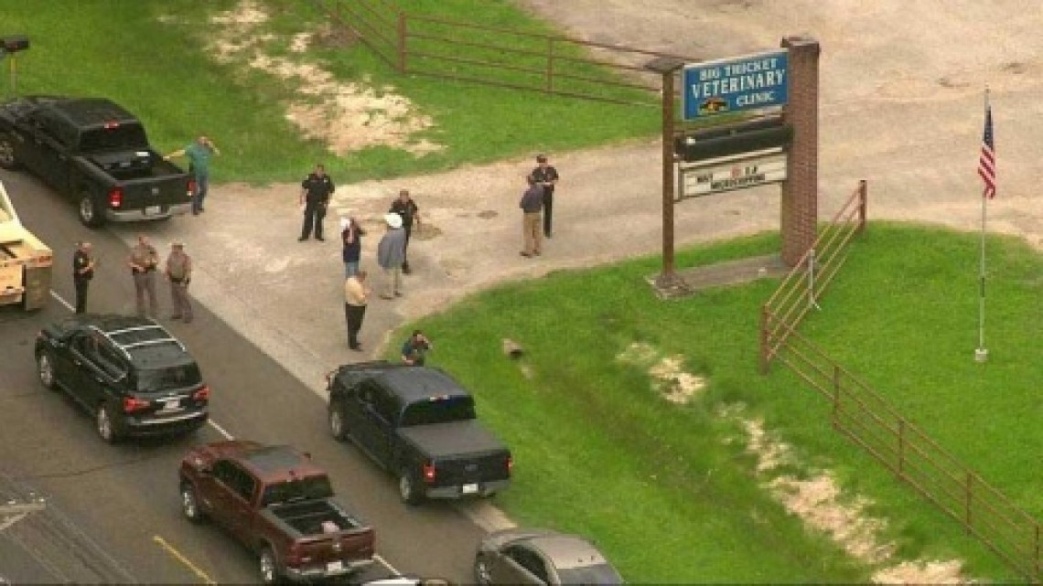 Buscan a autor de tiroteo en Texas