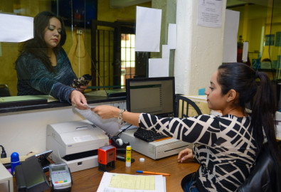 Ayuntamiento apoya a ciudadanos con pago predial