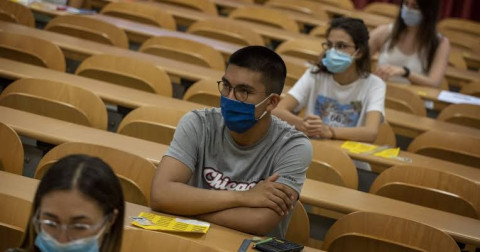 Texas pide a estudiantes que tomen examen STAAR de manera presencial