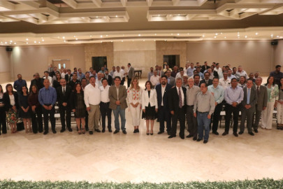 Alcaldesa tomó protesta al nuevo Consejo de constructores de la AMIC