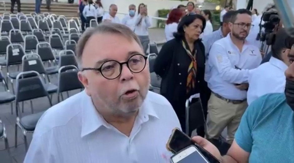 Dejan vehículos viejos y venden unidades funcionales