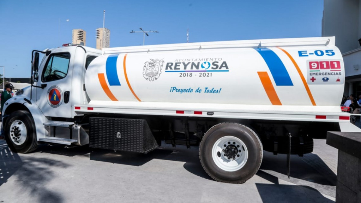 Entrega Alcaldesa equipamiento a dependencias municipales