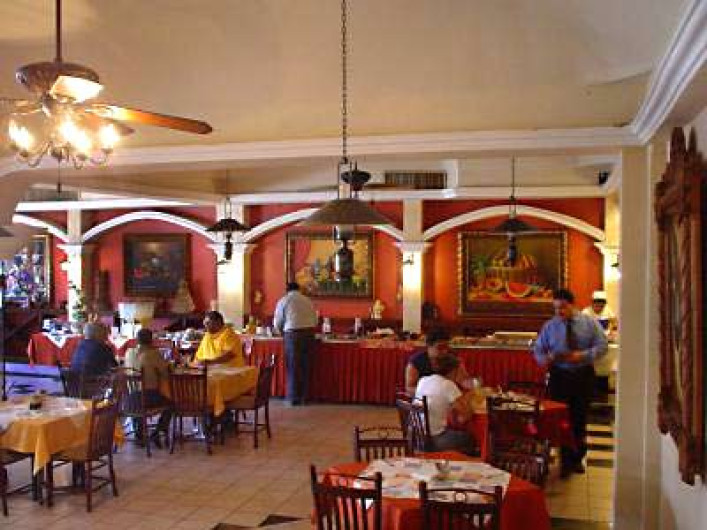 Analizan restauranteros aumentos en menús