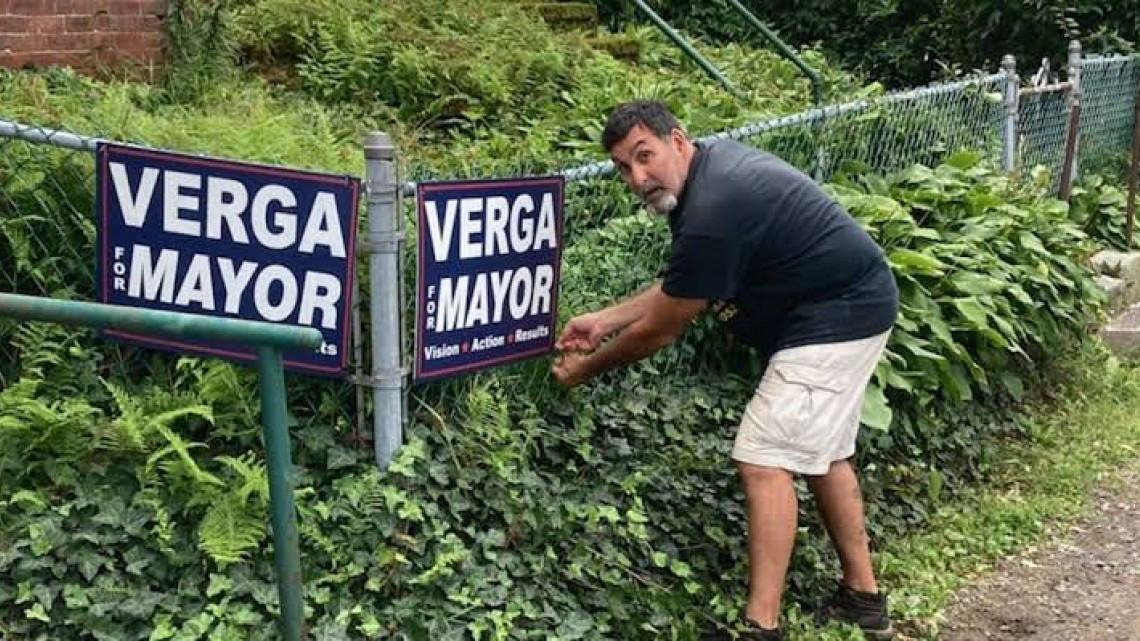 Candidato a alcalde de Gloucester, se hace viral por su apellido