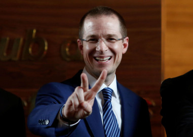 Anaya responde a tuit de Meade